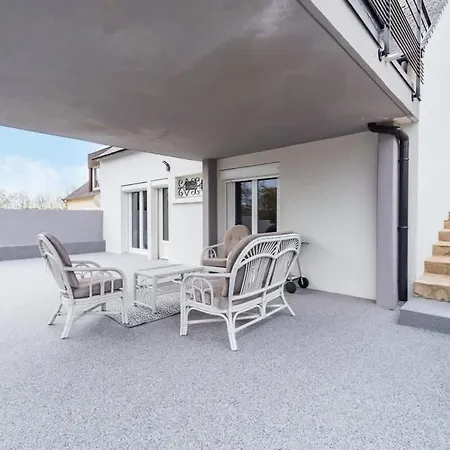 Holiday home Maison Avec Terrasse Proche Et Port De *