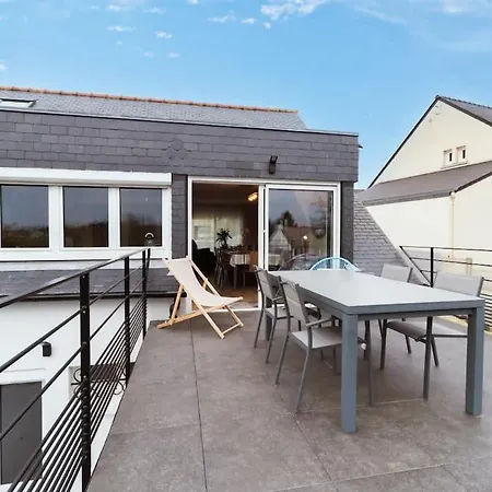 Holiday home Maison Avec Terrasse Proche Et Port De